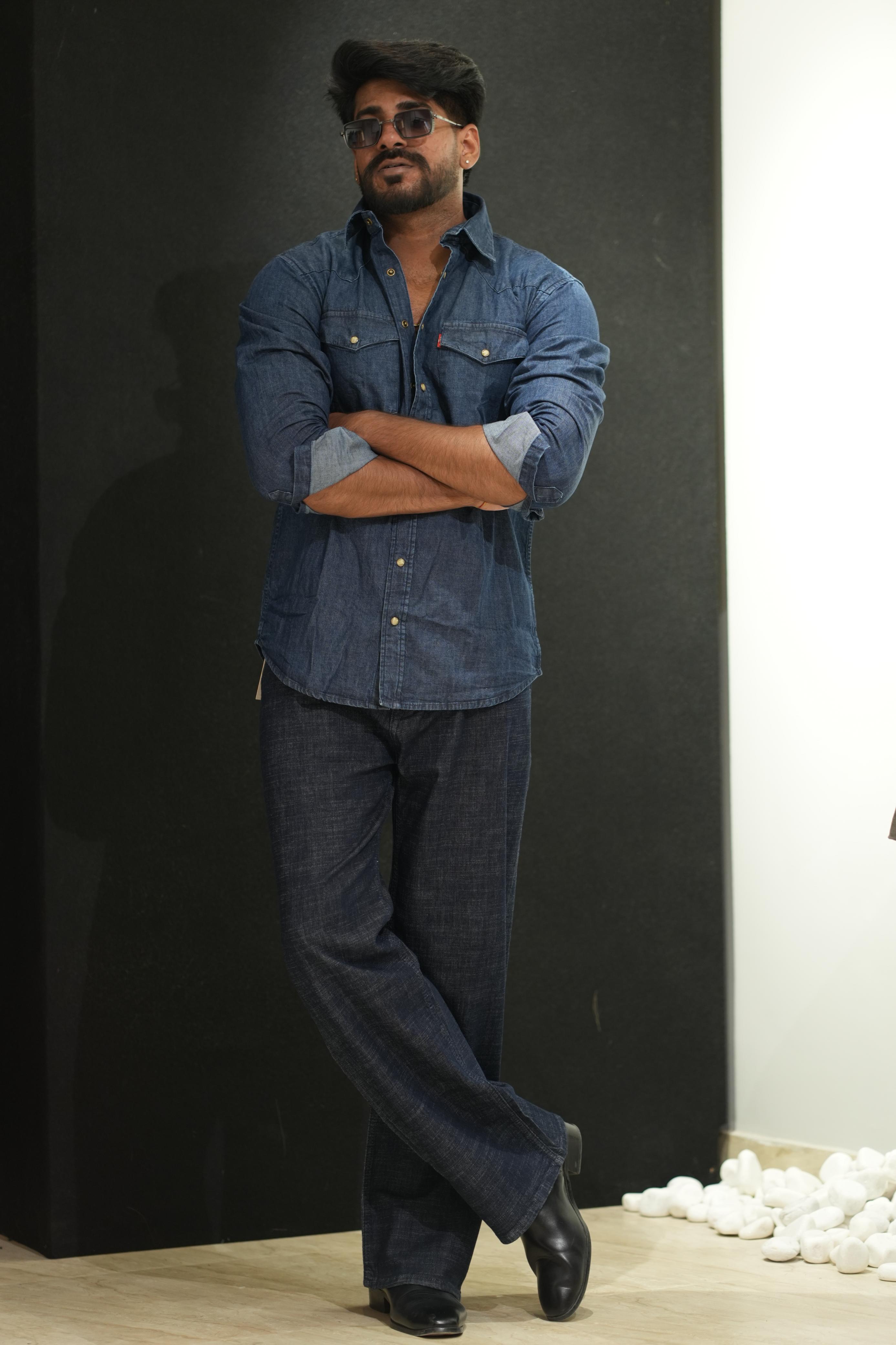 Retro Wardrobe Dark Navy Wide Leg Baggy Denim Jeans - RAW WASH